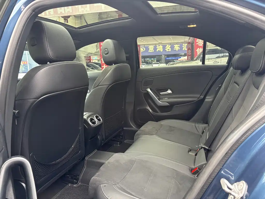 Mercedes-Benz Mercedes-Benz A-Class 2020 A 200 L Sport Sedan 2019 - thumbnail 6