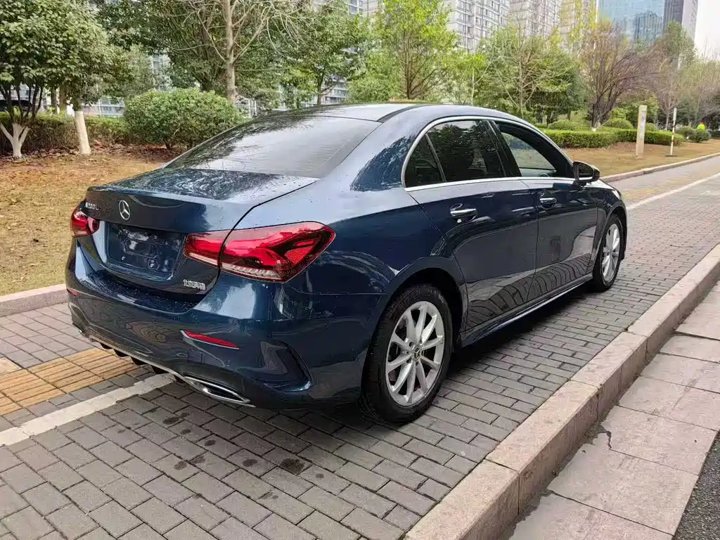 Mercedes-Benz Mercedes-Benz A-Class 2020 A 200 L Sport Sedan 2019 - thumbnail 7