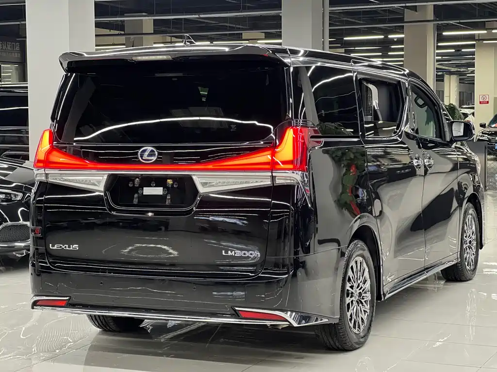 Lexus Lexus LM 300h Four-Seat Imperial Edition 2020 Model 2022 - thumbnail 4