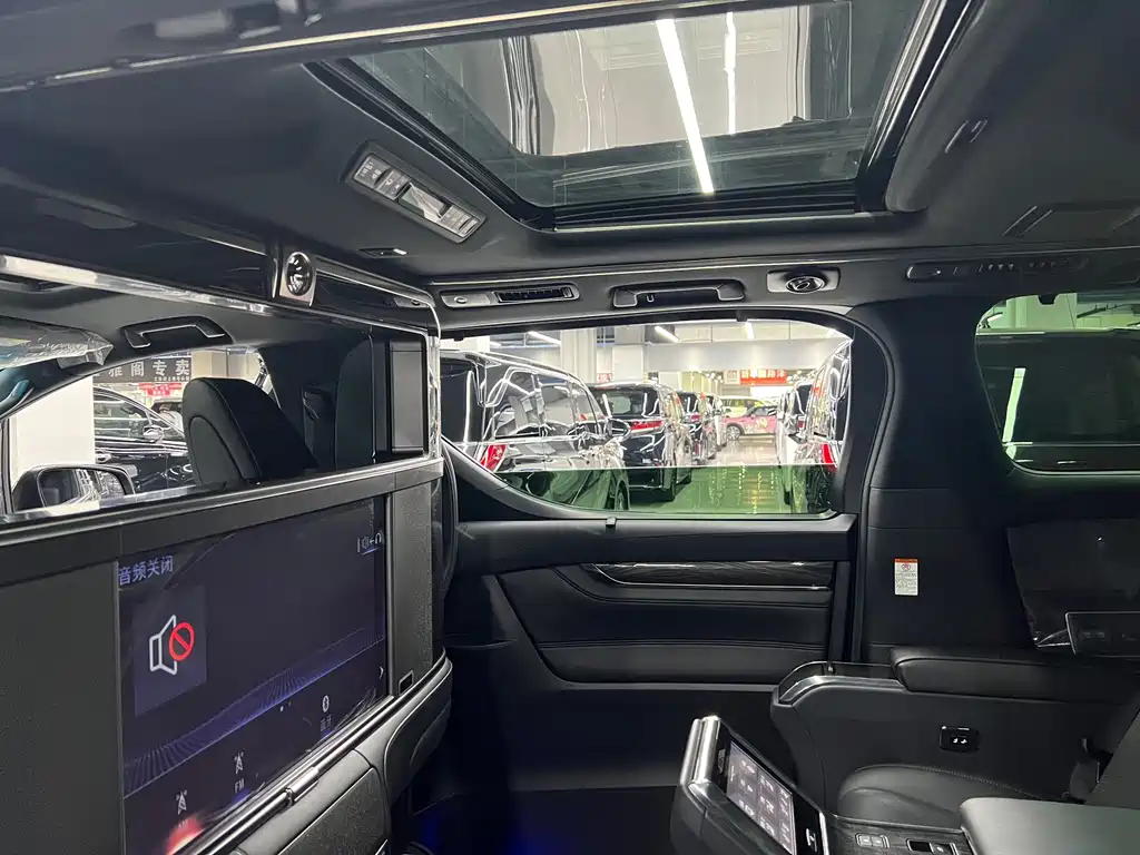 Lexus Lexus LM 300h Four-Seat Imperial Edition 2020 Model 2022 - thumbnail 9
