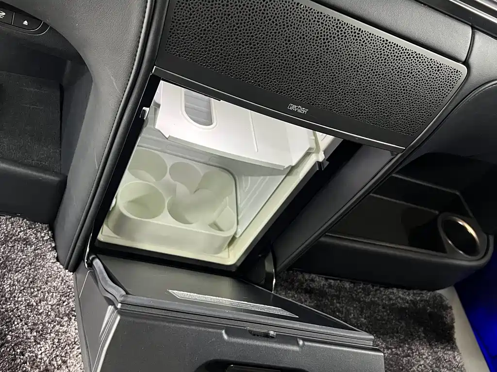 Lexus Lexus LM 300h Four-Seat Imperial Edition 2020 Model 2022 - thumbnail 18