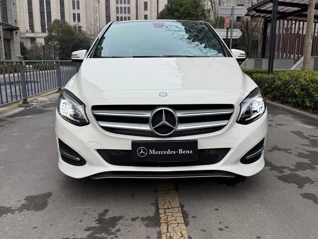 Mercedes-Benz Mercedes-Benz B-Class 2017 B 200 Fashion Edition 2017 - thumbnail 3