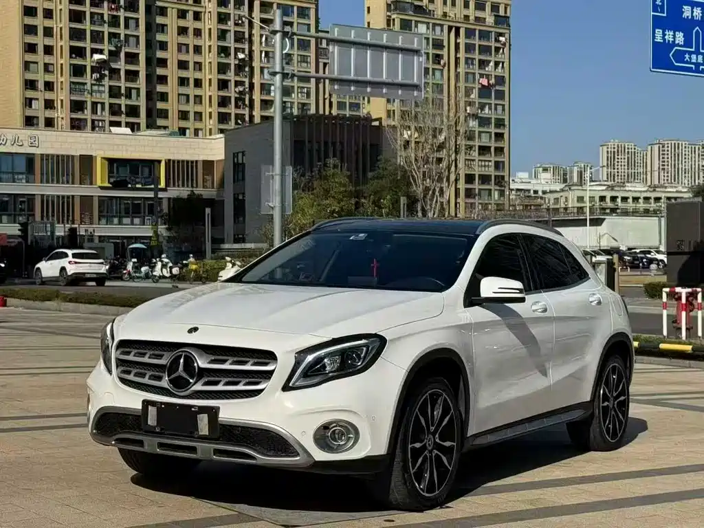 Mercedes-Benz Mercedes-Benz GLA 2016 GLA 200 Style 2016