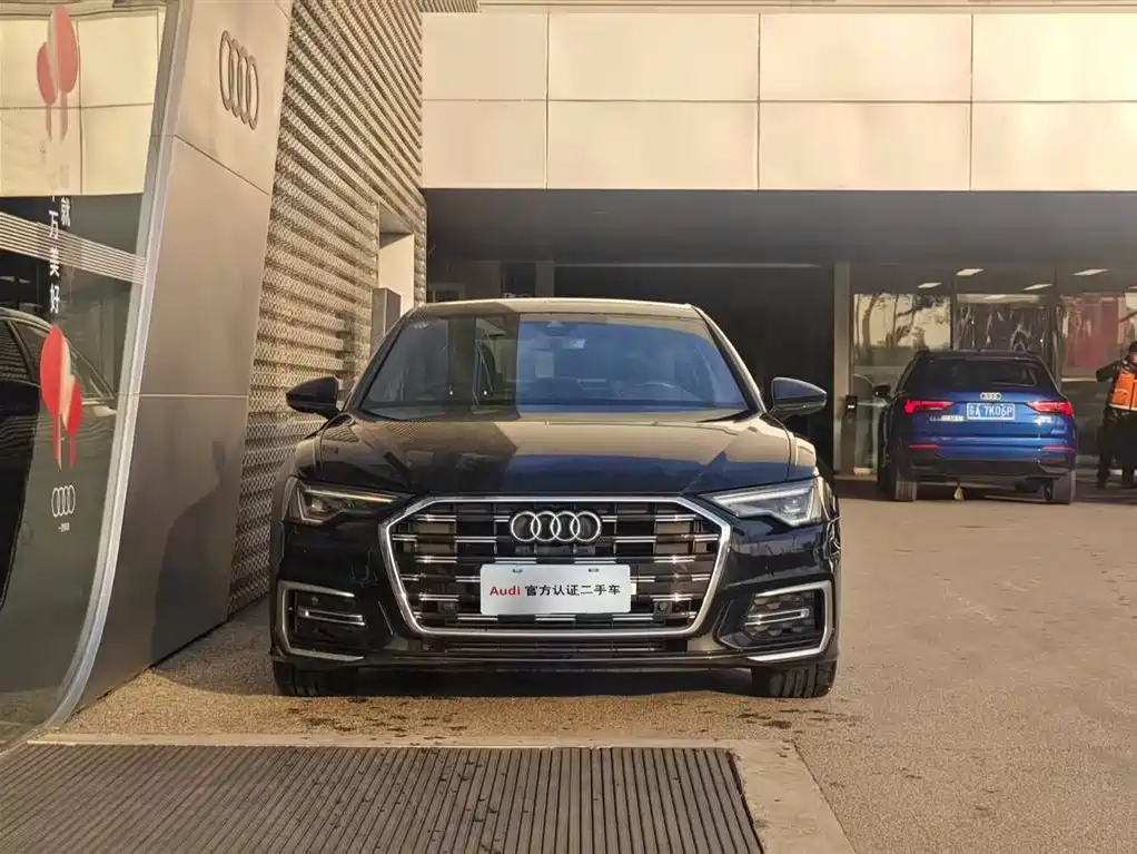 Audi Audi A6L 2024 40 TFSI Luxury Dynamic Model 2024 - thumbnail 2