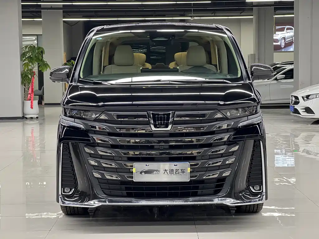 Toyota Alphard 2024 Crown Hybrid 2.5L Executive Version 2024 - thumbnail 2