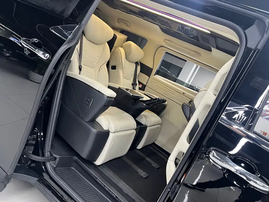 Toyota Alphard 2024 Crown Hybrid 2.5L Executive Version 2024 - thumbnail 15