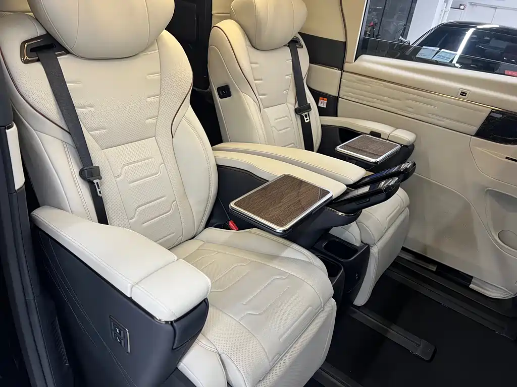 Toyota Alphard 2024 Crown Hybrid 2.5L Executive Version 2024 - thumbnail 16