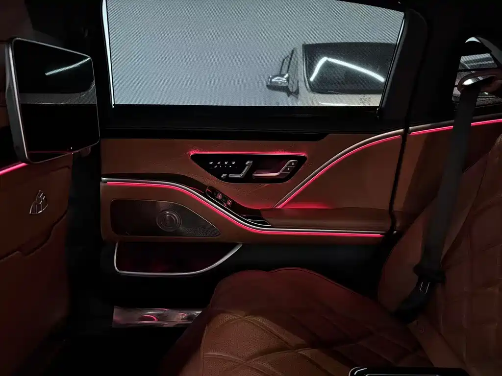 Mercedes-Benz Maybach S-Class 2022 S 480 4MATIC Intelligent Excellence Special Edition 2022 - thumbnail 12