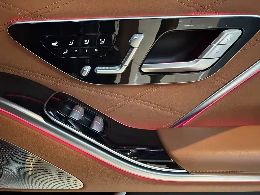 Mercedes-Benz Maybach S-Class 2022 S 480 4MATIC Intelligent Excellence Special Edition 2022 - thumbnail 13