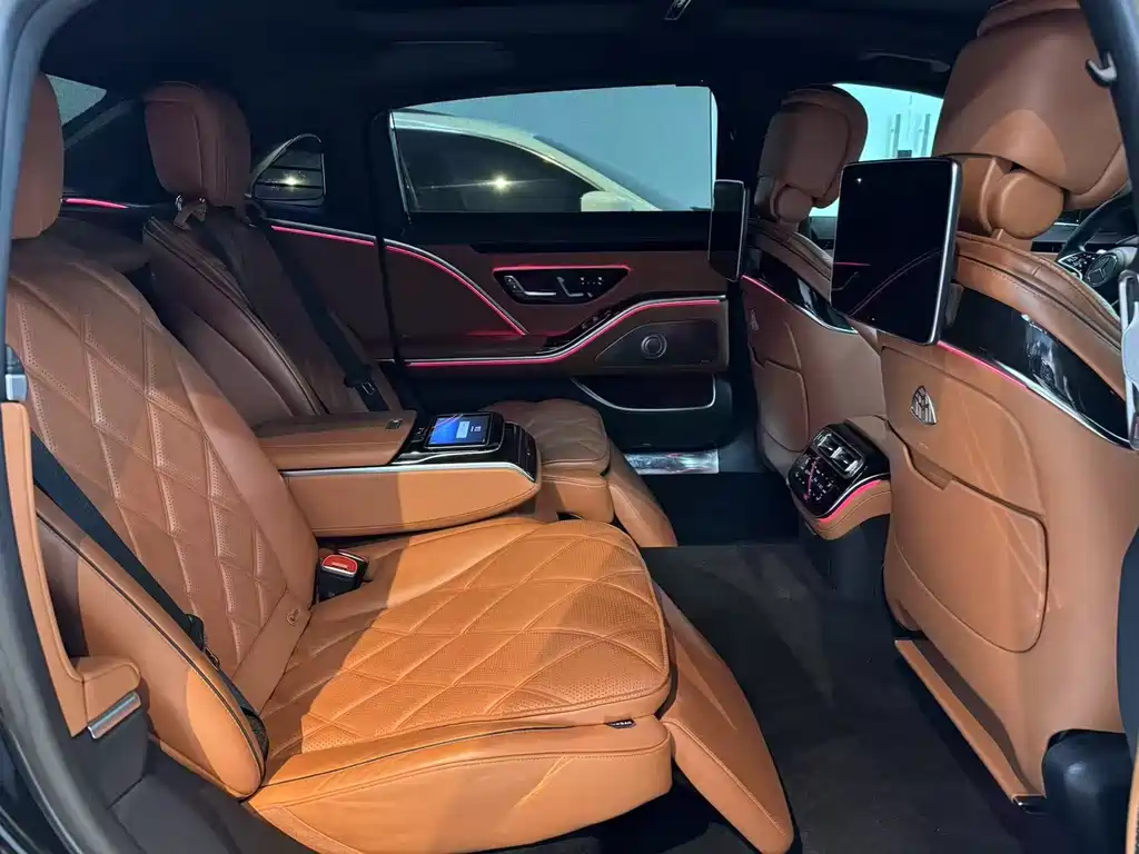 Mercedes-Benz Maybach S-Class 2022 S 480 4MATIC Intelligent Excellence Special Edition 2022 - thumbnail 15