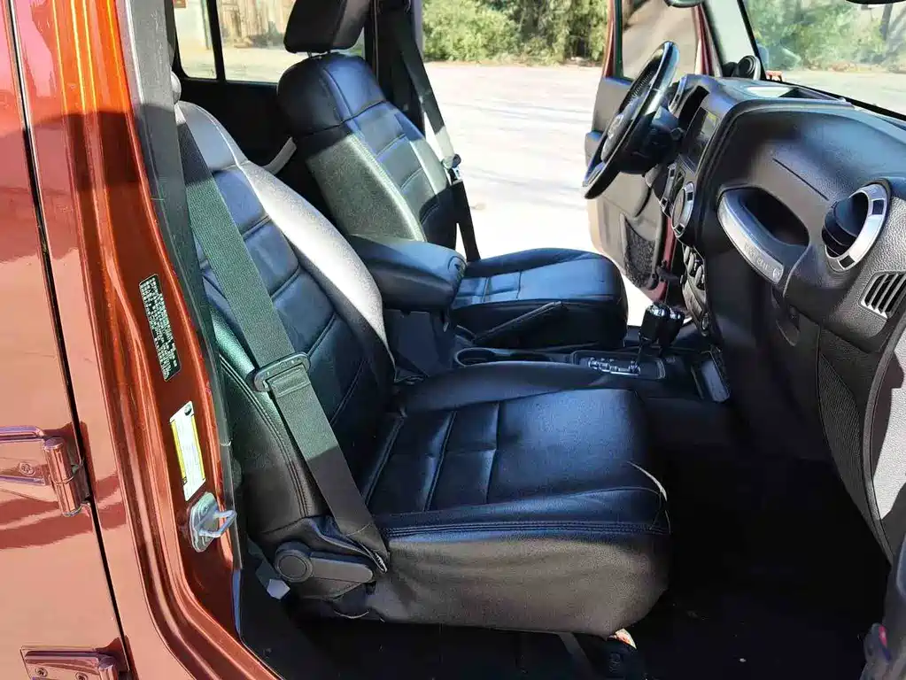 Jeep Jeep Wrangler 2015 3.0L Sahara 4-door 2015 - thumbnail 9