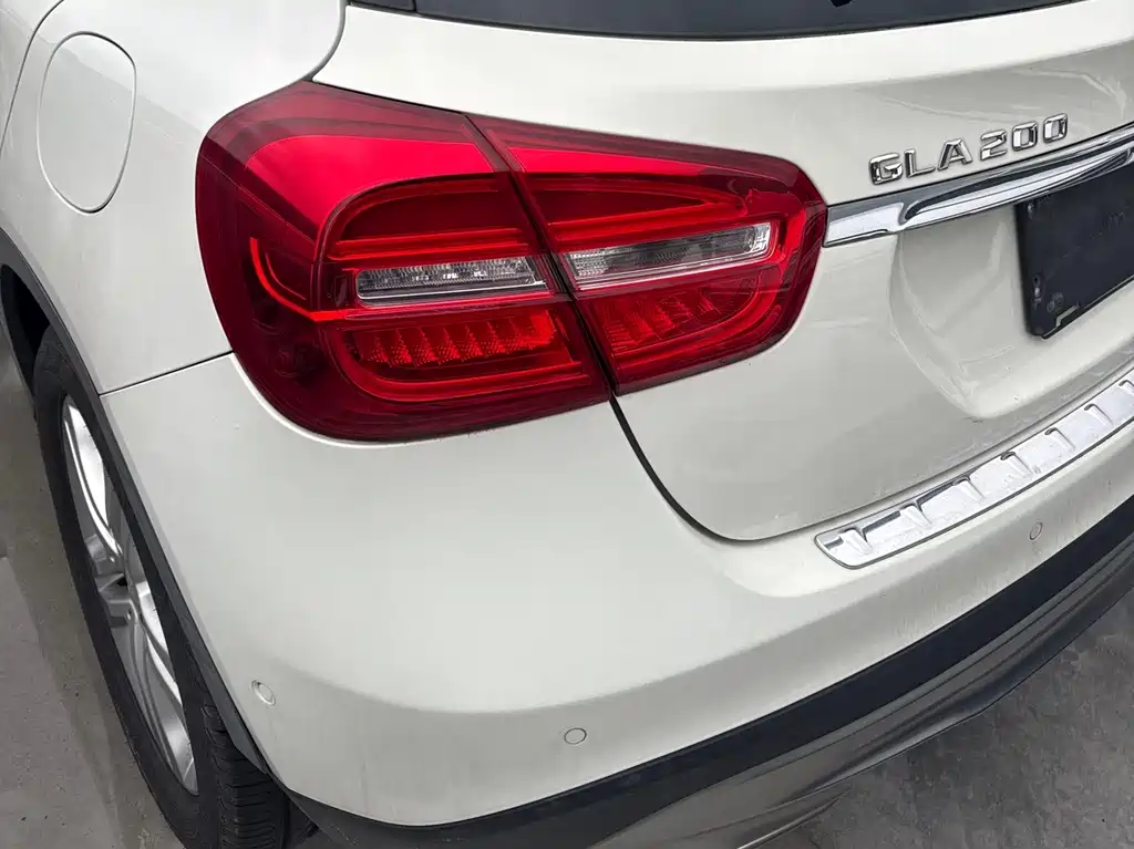 Mercedes-Benz Mercedes-Benz GLA 200 2015 Model Imported 2015 - thumbnail 5
