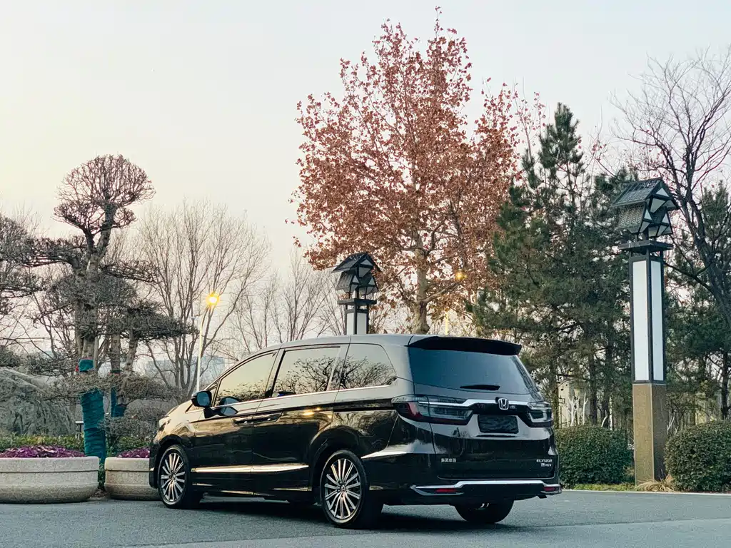 Honda Elysion 2022 2.0L e:HEV Luxury Exclusive Edition 2022 - thumbnail 23