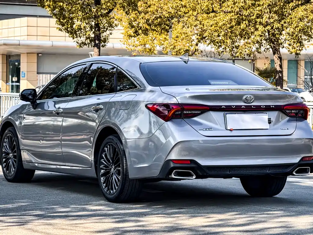 Toyota Toyota Avalon 2022 2.0L XLE Premium Edition 2022 - thumbnail 4