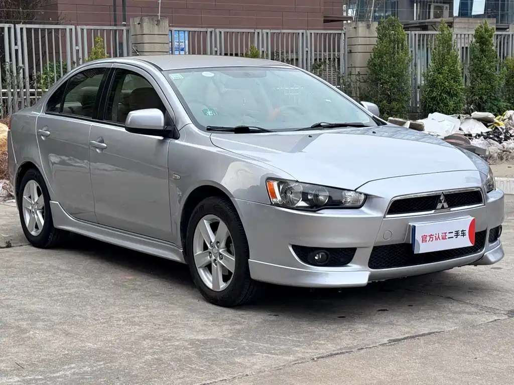 Mitsubishi Mitsubishi Lancer Evolution X 2010 Style Edition 1.8L CVT Comfort Model 2010 - thumbnail 2