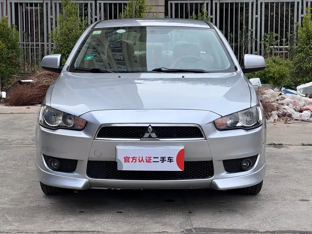 Mitsubishi Mitsubishi Lancer Evolution X 2010 Style Edition 1.8L CVT Comfort Model 2010 - thumbnail 3