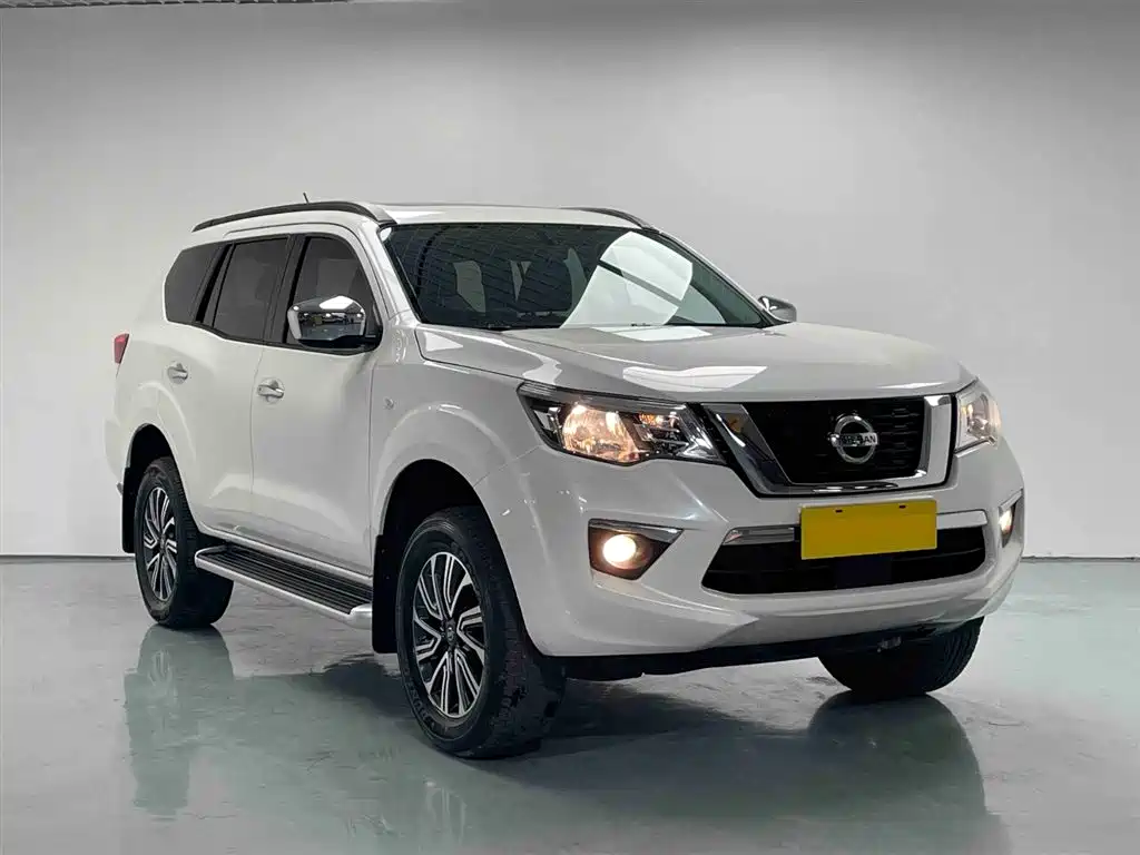 Nissan Nissan Terra 2020 2.5L XL Upper Automatic 2WD Luxury Edition 2021 - thumbnail 2