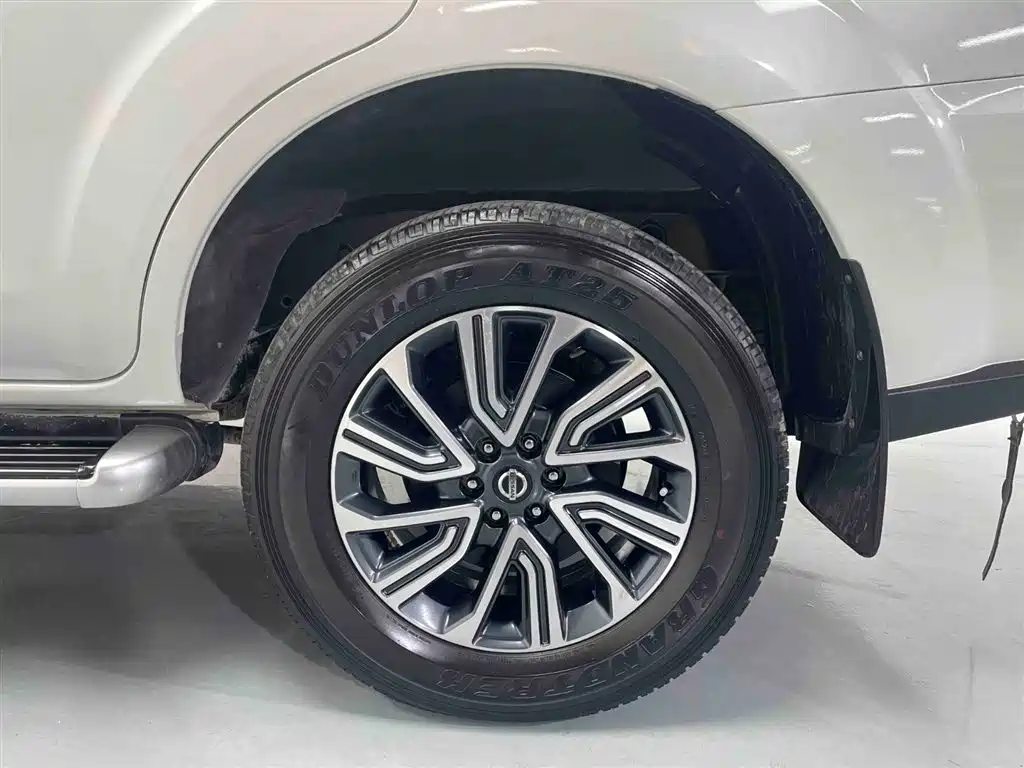 Nissan Nissan Terra 2020 2.5L XL Upper Automatic 2WD Luxury Edition 2021 - thumbnail 16