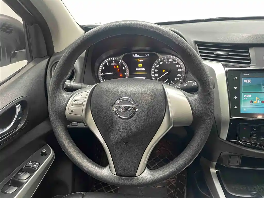 Nissan Nissan Terra 2020 2.5L XL Upper Automatic 2WD Luxury Edition 2021 - thumbnail 19