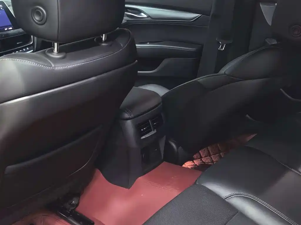 Cadillac Cadillac CT5 2021 28T Luxury 2021 - thumbnail 6