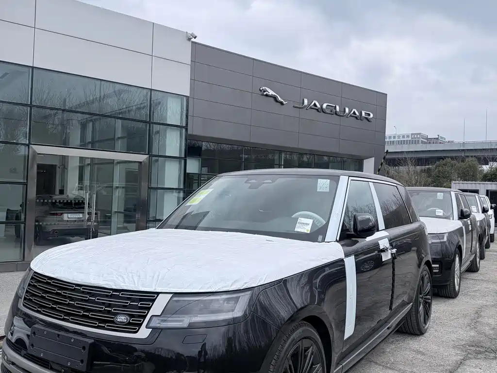 Land Rover Range Rover 2026 3.0 L6 400PS SE Long Wheelbase 2026