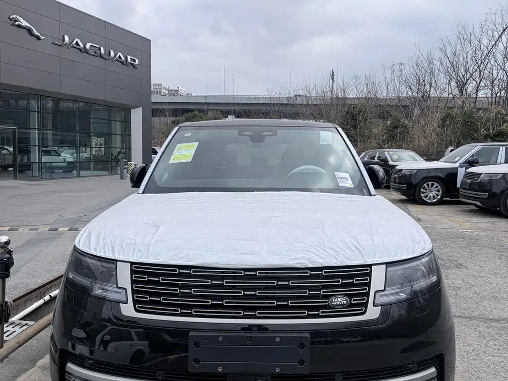 Land Rover Range Rover 2026 3.0 L6 400PS SE Long Wheelbase 2026 - thumbnail 2