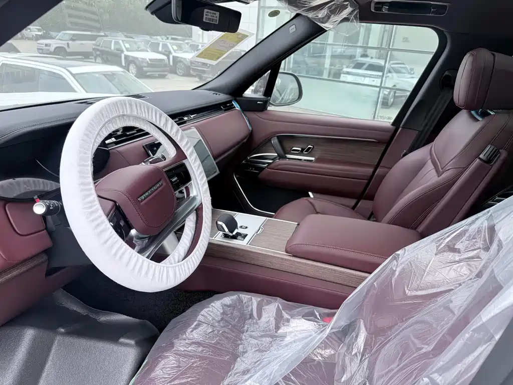 Land Rover Range Rover 2026 3.0 L6 400PS SE Long Wheelbase 2026 - thumbnail 6