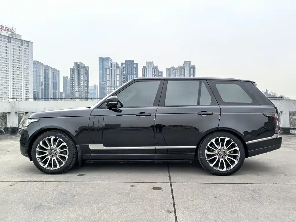 Land Rover Range Rover 2015 3.0 TDV6 Vogue 2016 - thumbnail 4