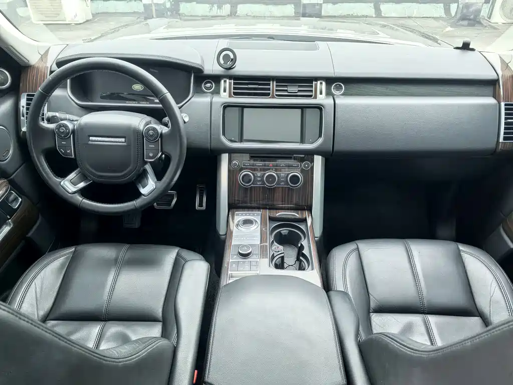 Land Rover Range Rover 2015 3.0 TDV6 Vogue 2016 - thumbnail 8