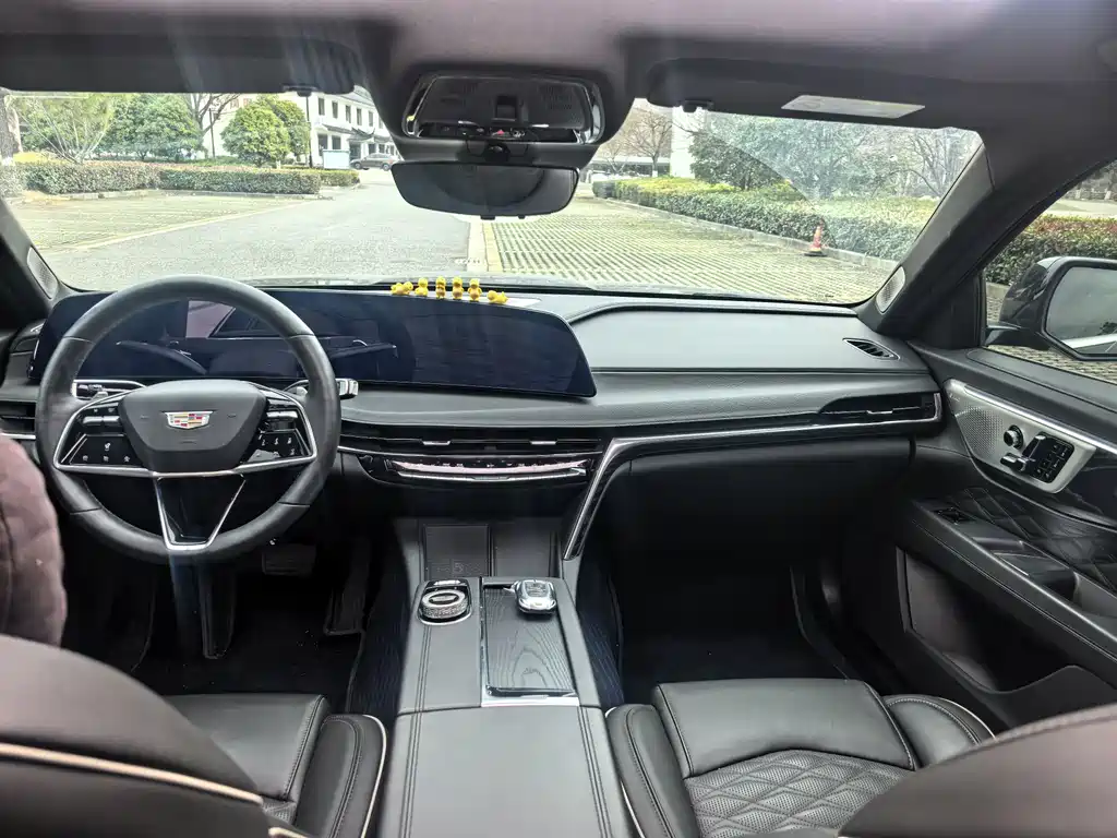 Cadillac Cadillac CT6 2023 28T Luxury 2024 - thumbnail 8