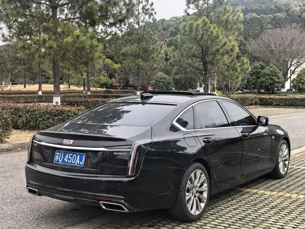 Cadillac Cadillac CT6 2023 28T Luxury 2024 - thumbnail 12