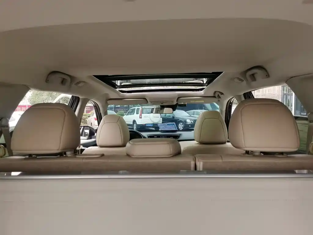Nissan Nissan X-Trail 2017 2.5L CVT Premium 4WD 2018 - thumbnail 7