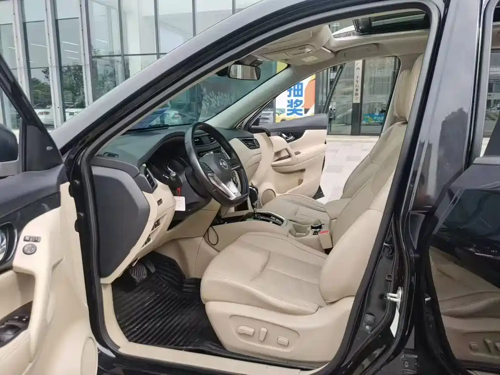 Nissan Nissan X-Trail 2017 2.5L CVT Premium 4WD 2018 - thumbnail 8
