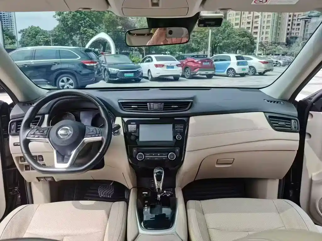 Nissan Nissan X-Trail 2017 2.5L CVT Premium 4WD 2018 - thumbnail 9