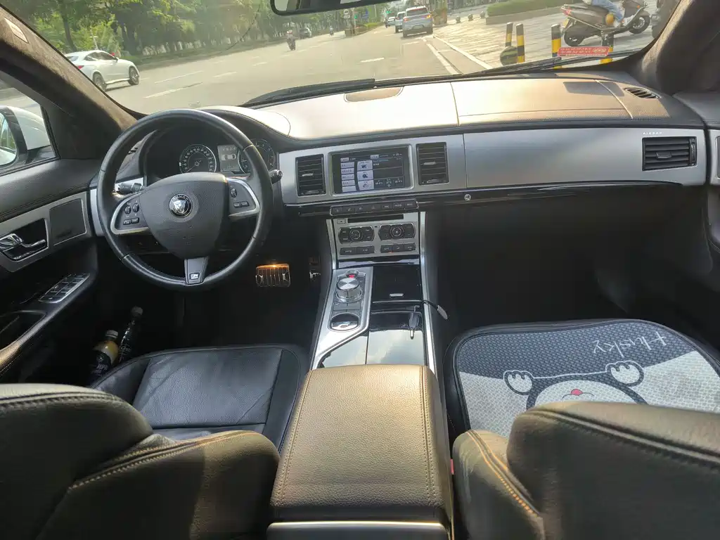 Jaguar Jaguar XF 2015 XF 3.0 SC 80th Anniversary R-Sport Edition 2016 - thumbnail 6