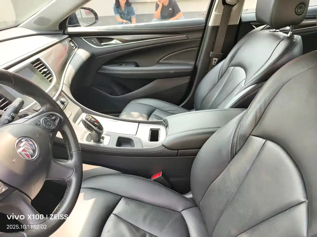 Buick Buick LaCrosse 2019 28T Luxury 2019 - thumbnail 4
