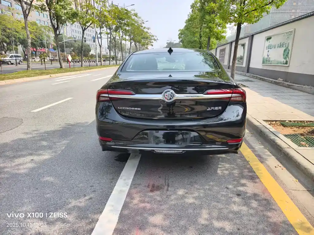 Buick Buick LaCrosse 2019 28T Luxury 2019 - thumbnail 9