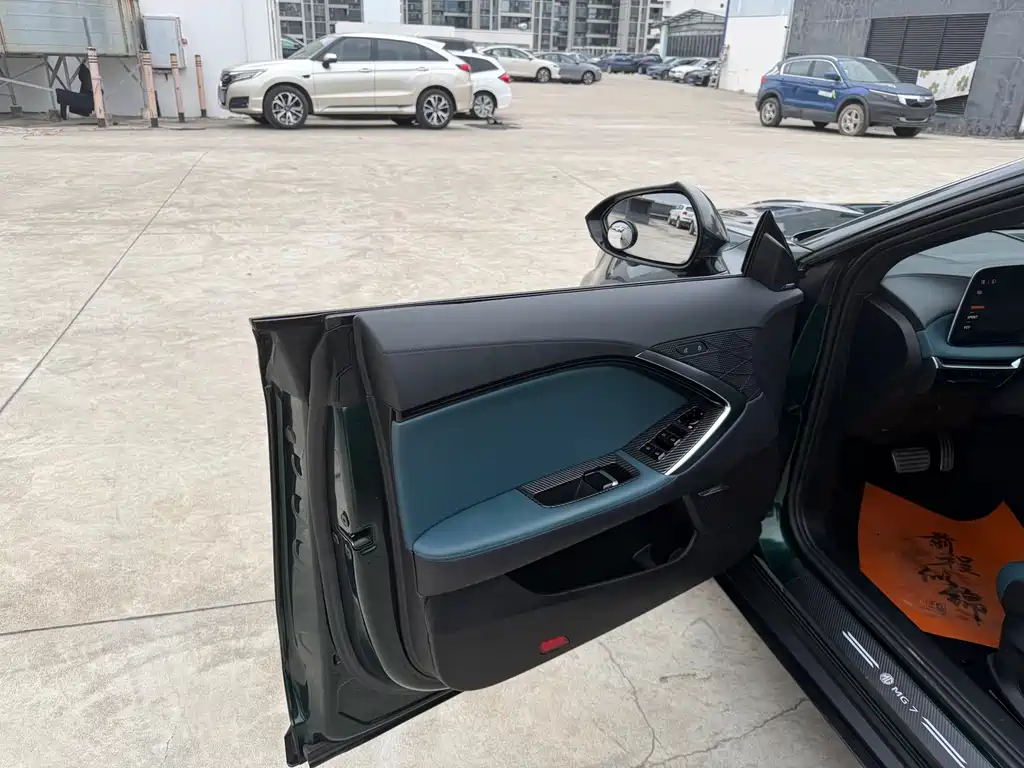 MG MG7 2023 2.0T Automatic Trophy Exclusive Edition 2023 - thumbnail 7