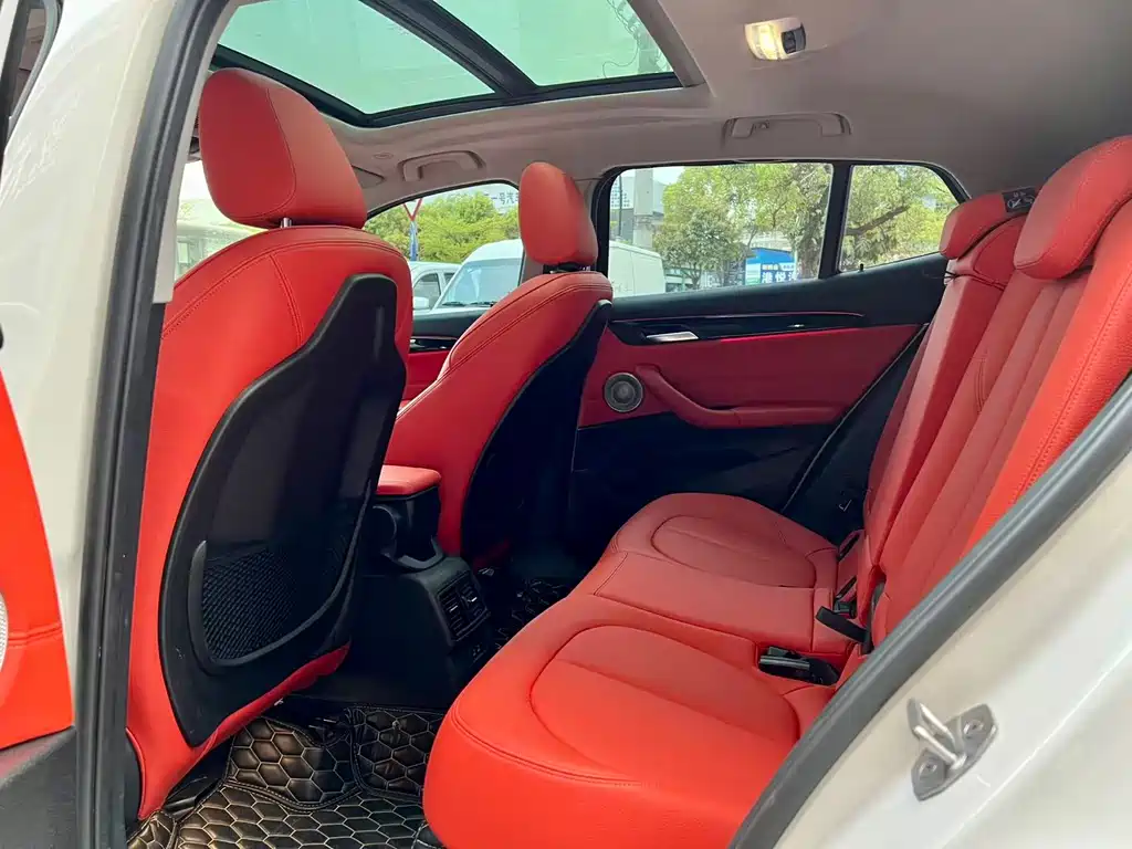 BMW BMW X2 2022 sDrive25i M Sport Package 2022 - thumbnail 6