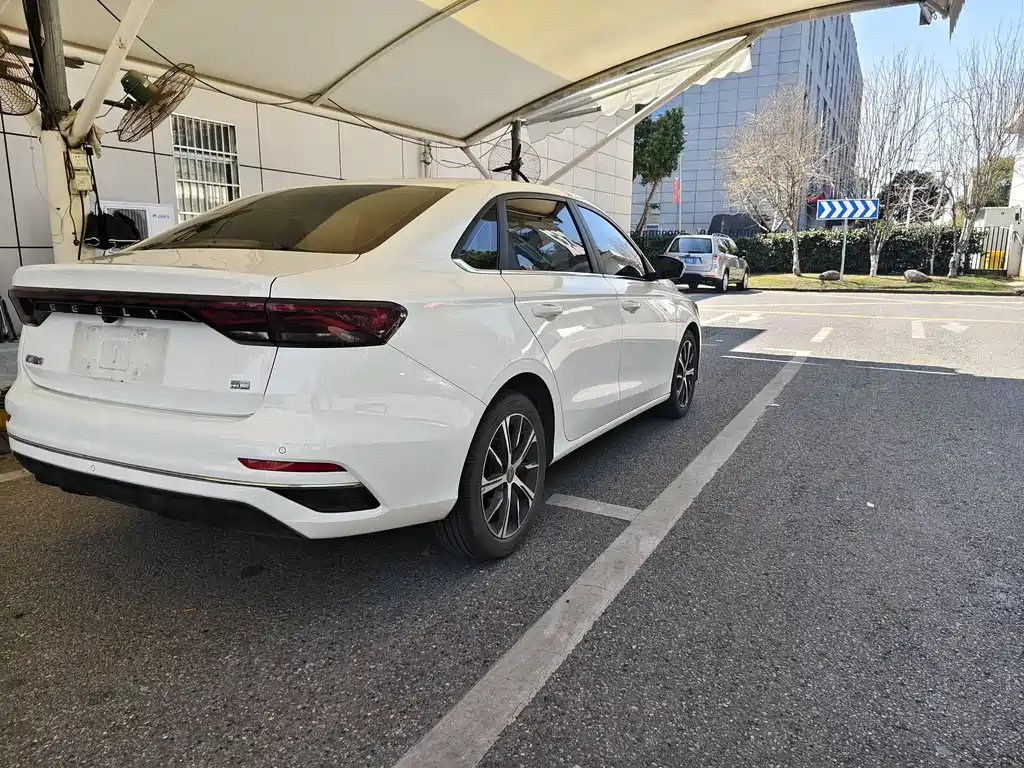 Geely Auto Geely Emgrand 2022 Model Year 4th Generation 1.5L CVT Luxury Edition 2022 - thumbnail 8