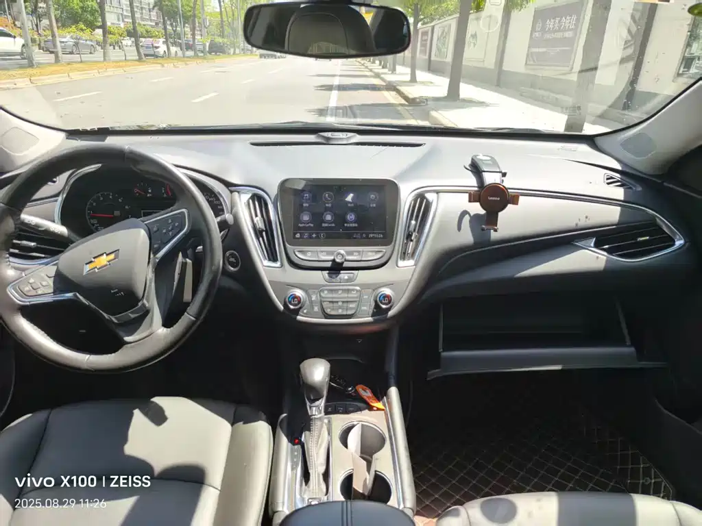Chevrolet Malibu XL 2021 535T Automatic Sport Edition 2021 - thumbnail 6