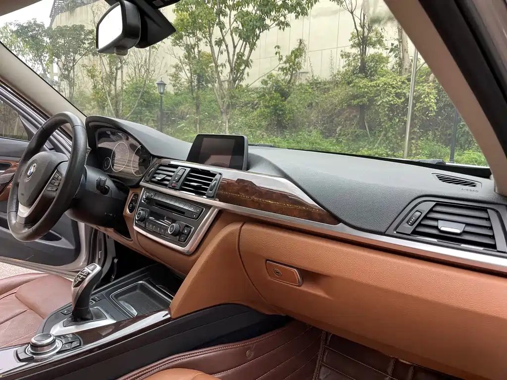 BMW BMW 3 Series 2015 320Li Luxury Design Package 2015 - thumbnail 15