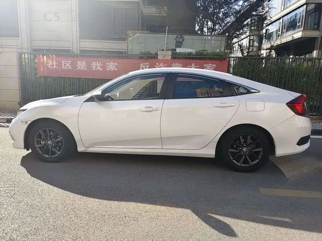 Honda Honda Civic 2019 180TURBO CVT Shangyue Edition China V 2021 - thumbnail 4