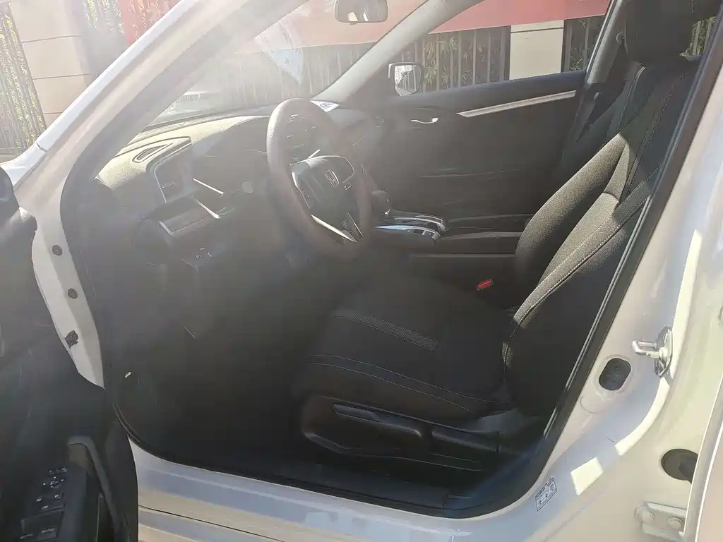 Honda Honda Civic 2019 180TURBO CVT Shangyue Edition China V 2021 - thumbnail 5