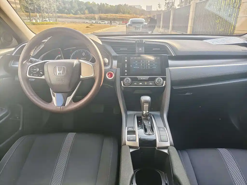 Honda Honda Civic 2019 180TURBO CVT Shangyue Edition China V 2021 - thumbnail 6