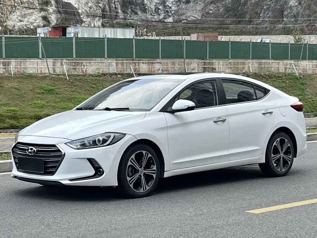 Hyundai Elantra 2018 1.4T DCT Sport Edition 2019