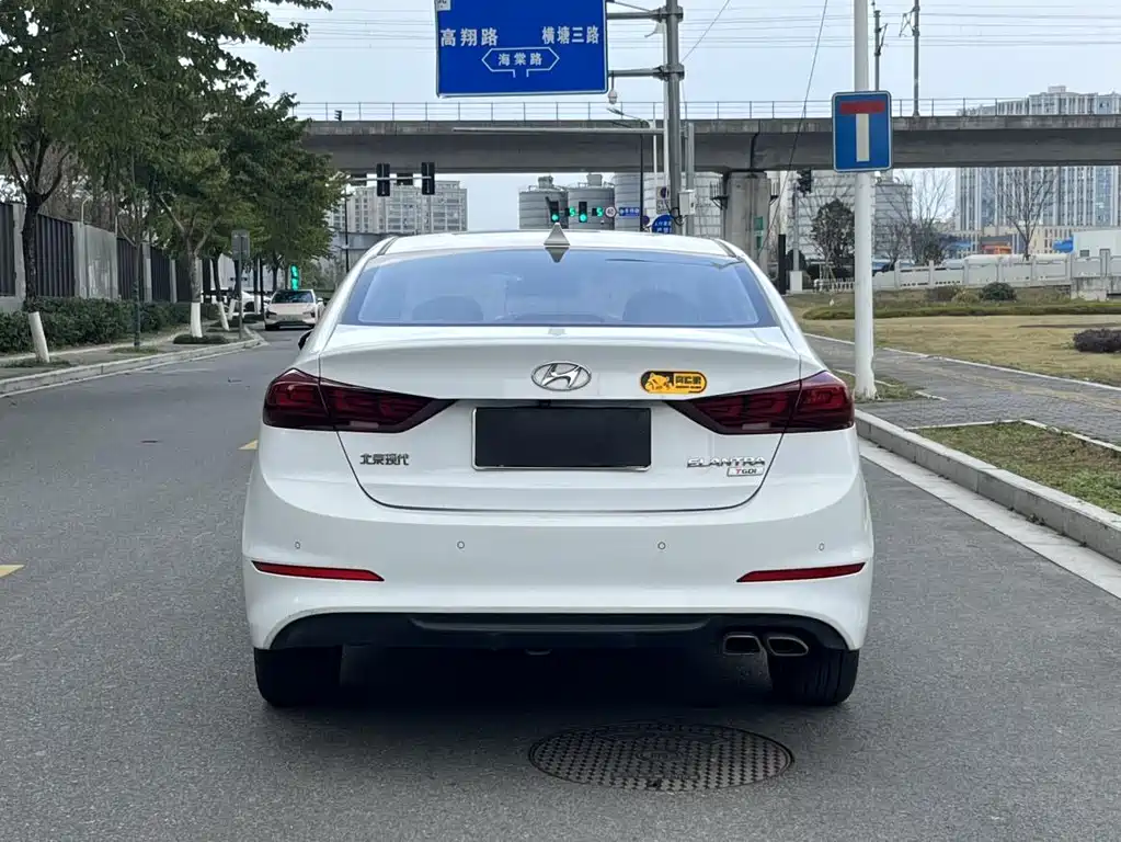 Hyundai Elantra 2018 1.4T DCT Sport Edition 2019 - thumbnail 5