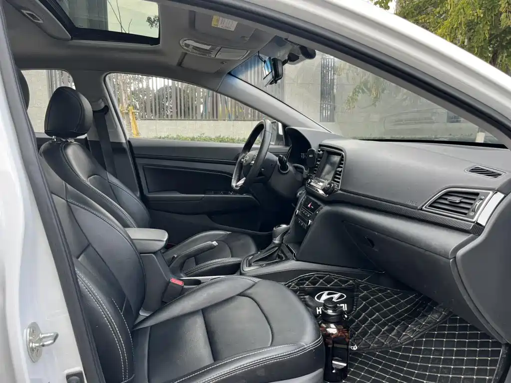 Hyundai Elantra 2018 1.4T DCT Sport Edition 2019 - thumbnail 11
