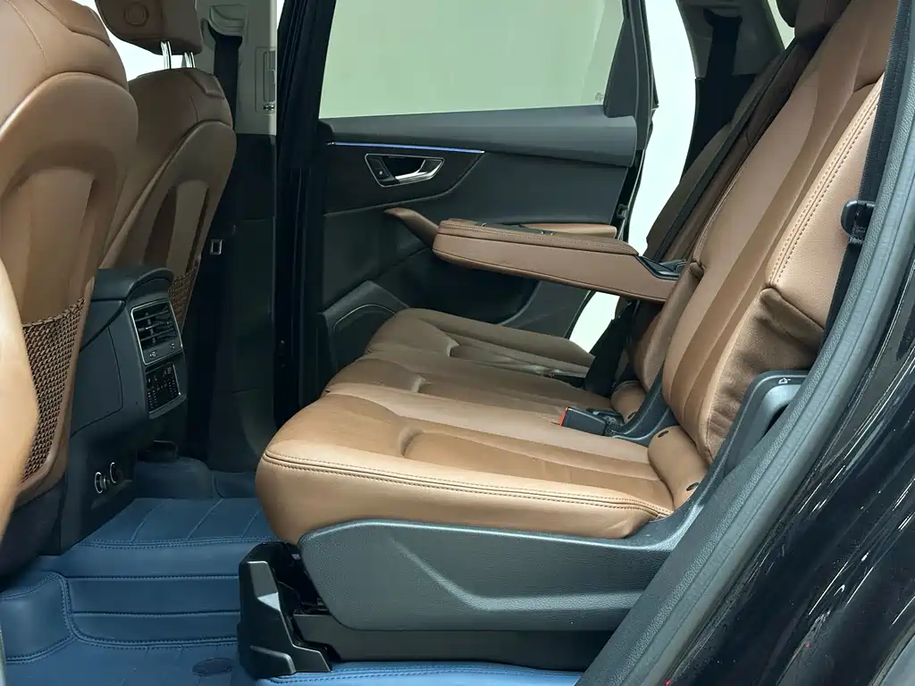Audi Audi Q7 2020 55 TFSI quattro S line Sport Package 2020 - thumbnail 5