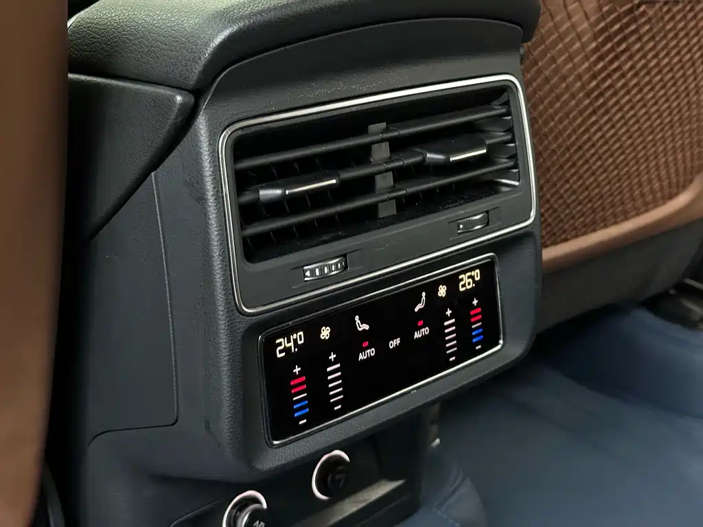 Audi Audi Q7 2020 55 TFSI quattro S line Sport Package 2020 - thumbnail 16
